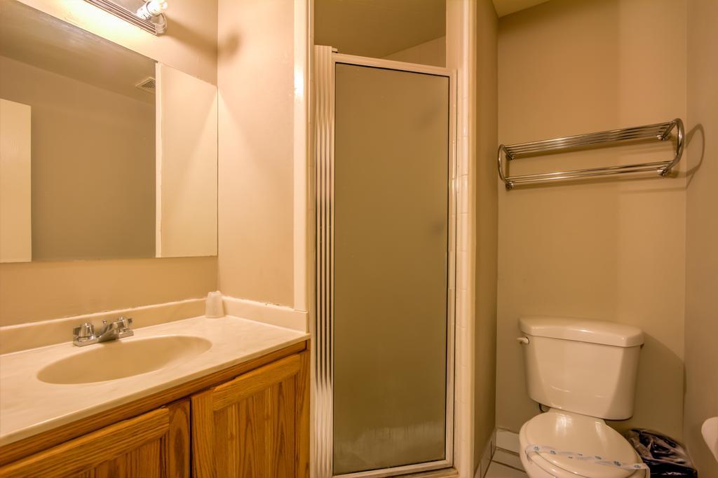 Galaxie Motel Brigham City Room photo